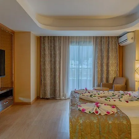 Ξενοδοχείο Golden Rock 5*