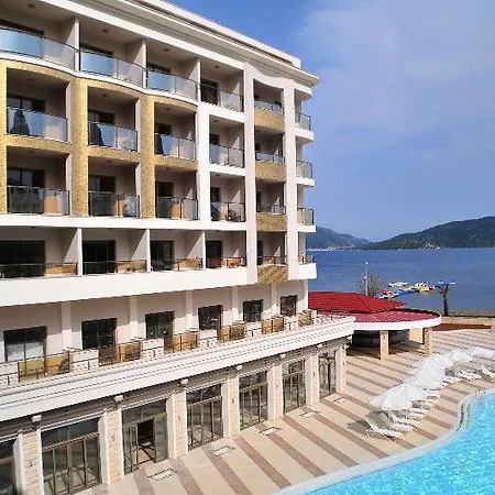 Hotel Golden Rock 5*